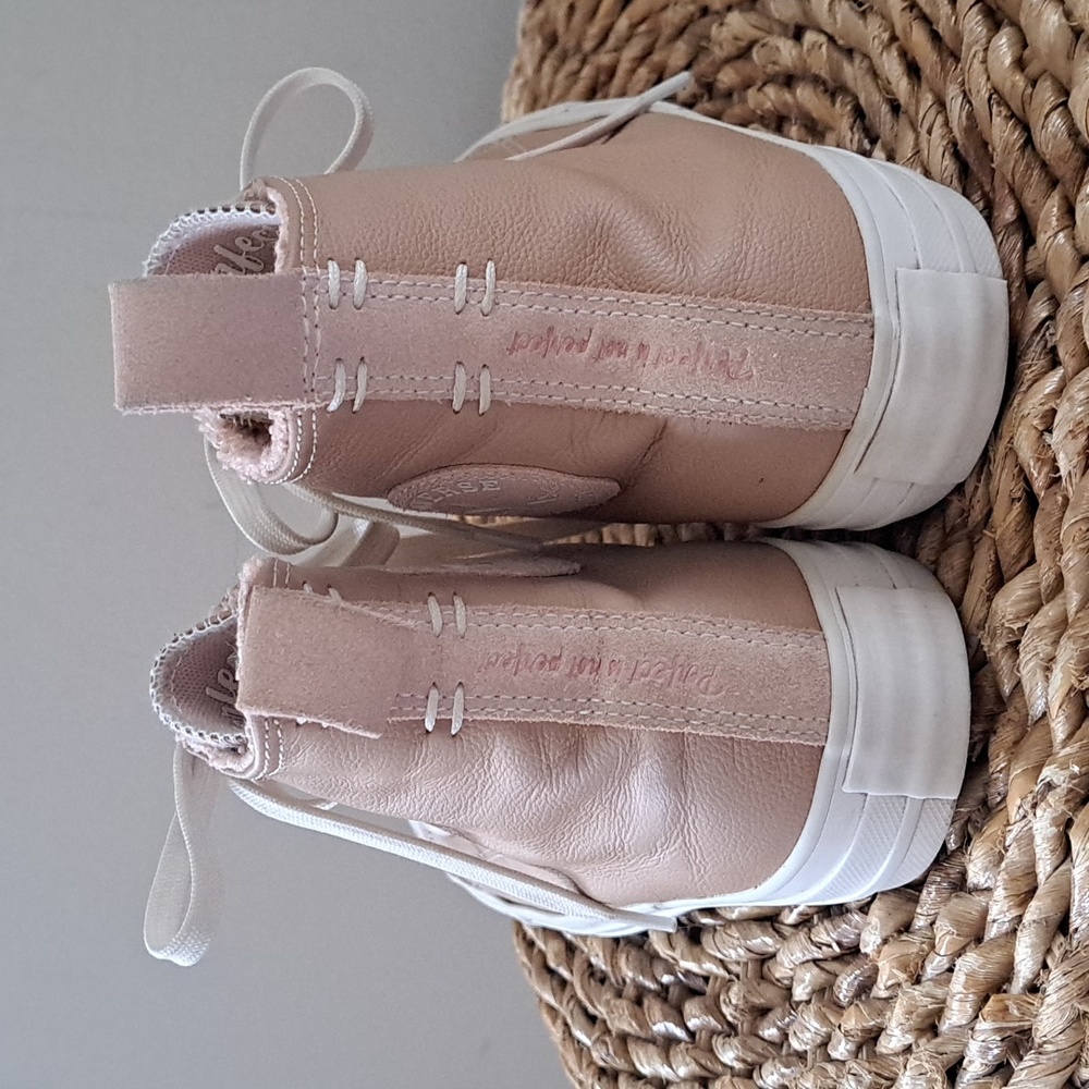 Converse Womens Chuck Taylor Fury Blush Leather High Top Sneakers Fuzzy Inside 8 - Picture 4 of 8